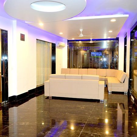 Hotel Taru Inn Ghaziabad Exterior photo