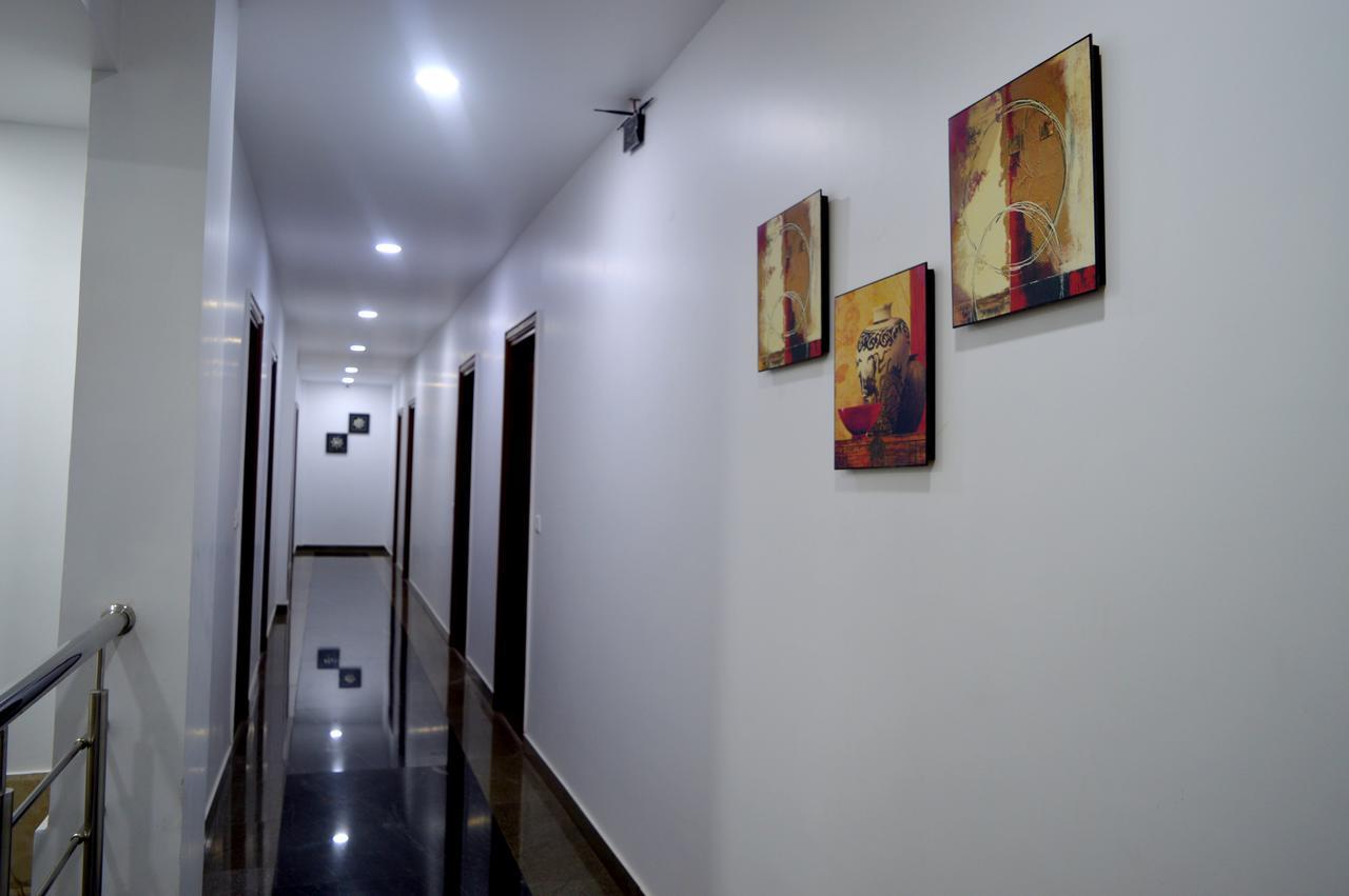 Hotel Taru Inn Ghaziabad Exterior photo