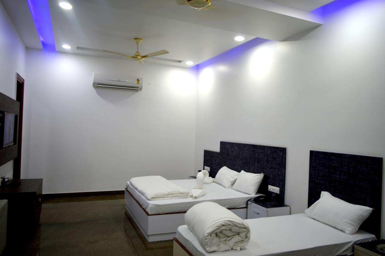 Hotel Taru Inn Ghaziabad Exterior photo