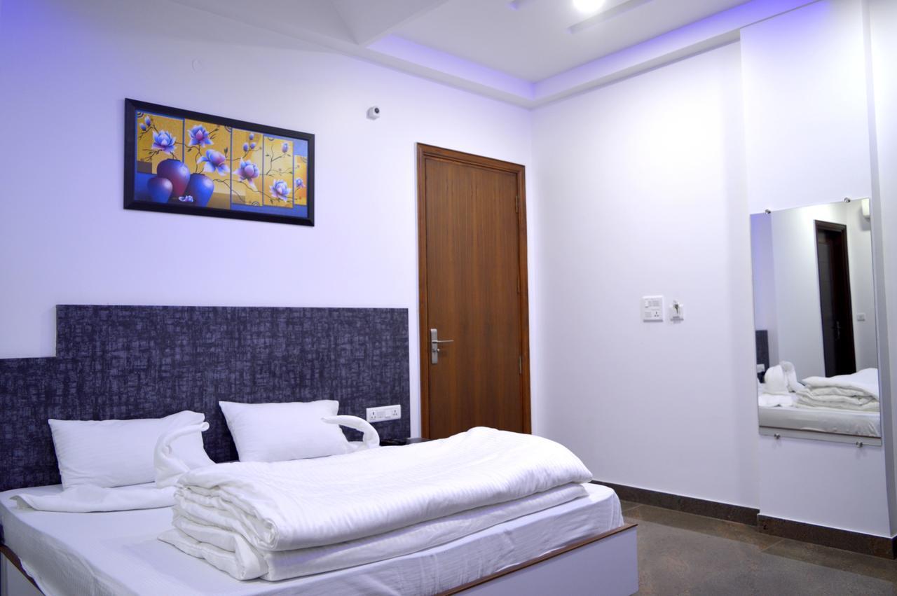 Hotel Taru Inn Ghaziabad Exterior photo