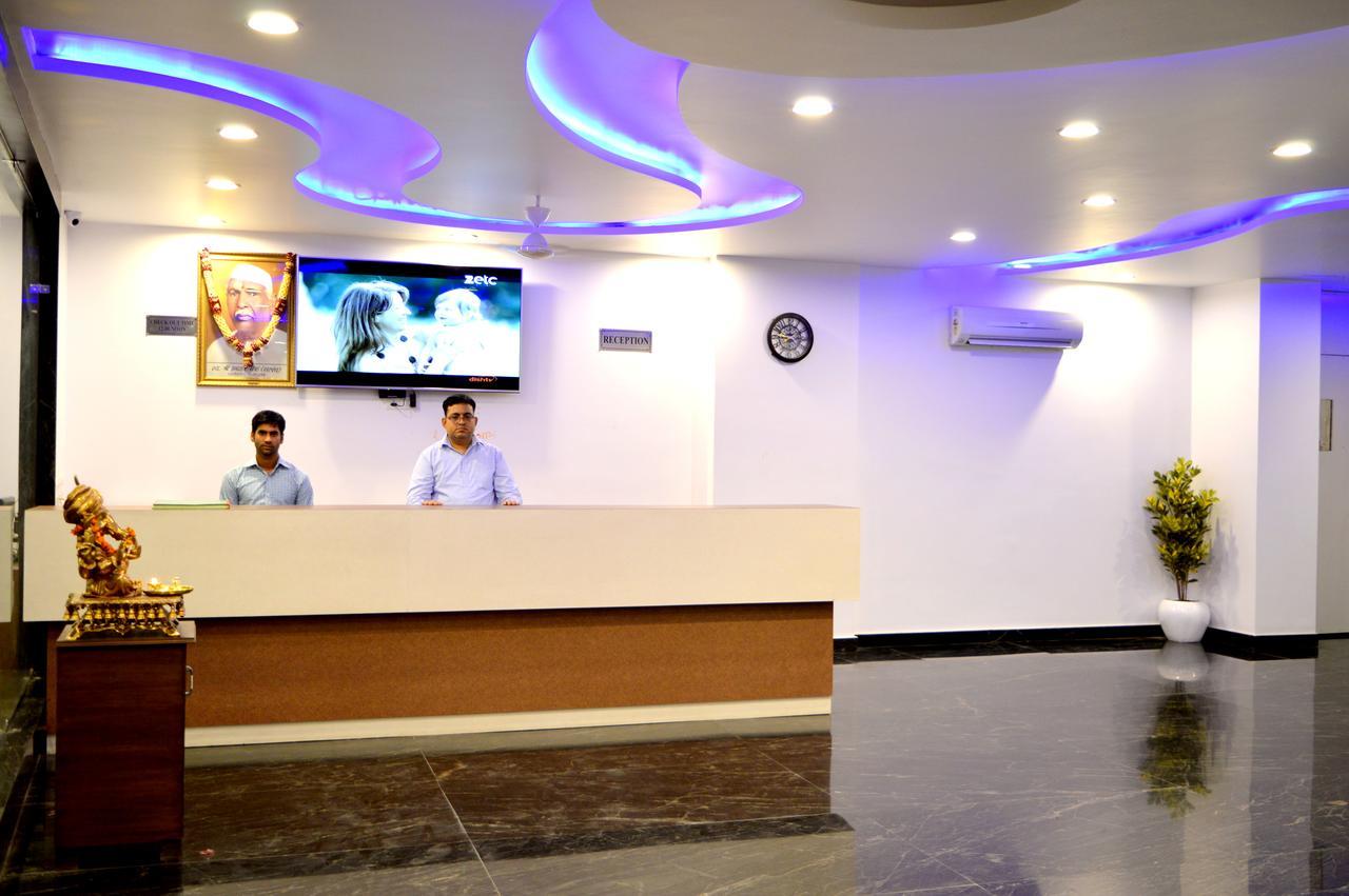 Hotel Taru Inn Ghaziabad Exterior photo